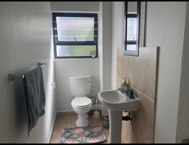 4 BEDROOM APARTMENT TO LET IN PALM LAKES ESTATE
